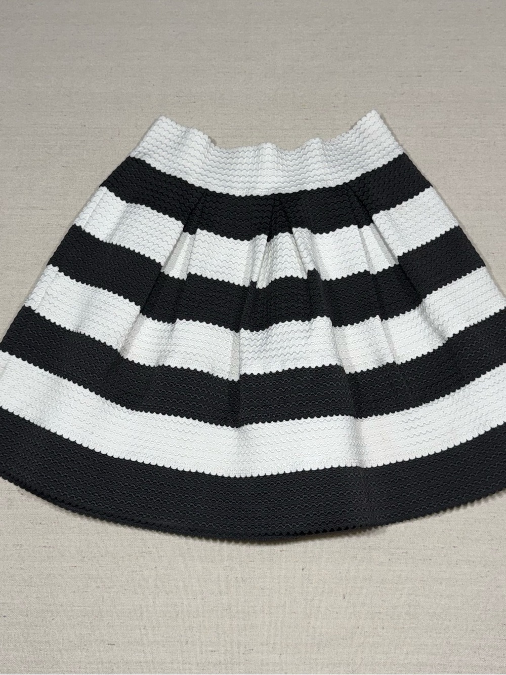 Textured Honeycomb/Waffle-Knit Fabric with Horizontal Stripes by “lore” - Size S